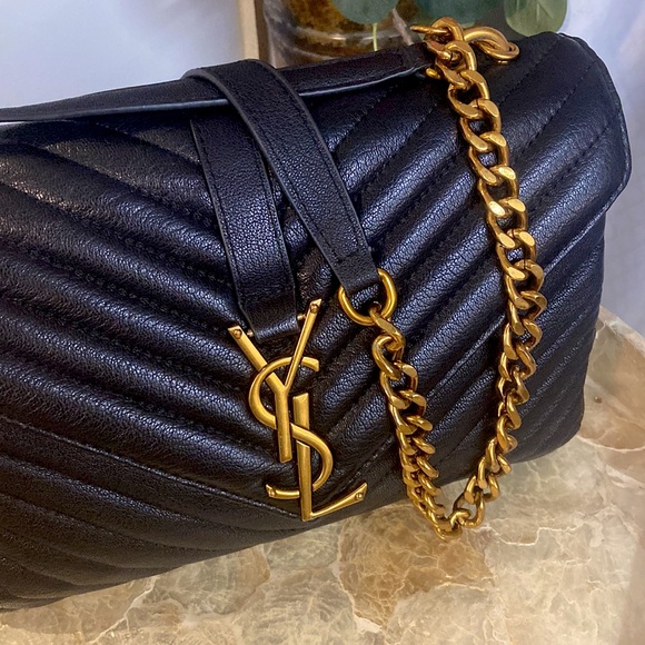 Gorgeous Y S L bag, loulou style, Black quilted leather with gold chains. Beauty - Picture 5 of 6